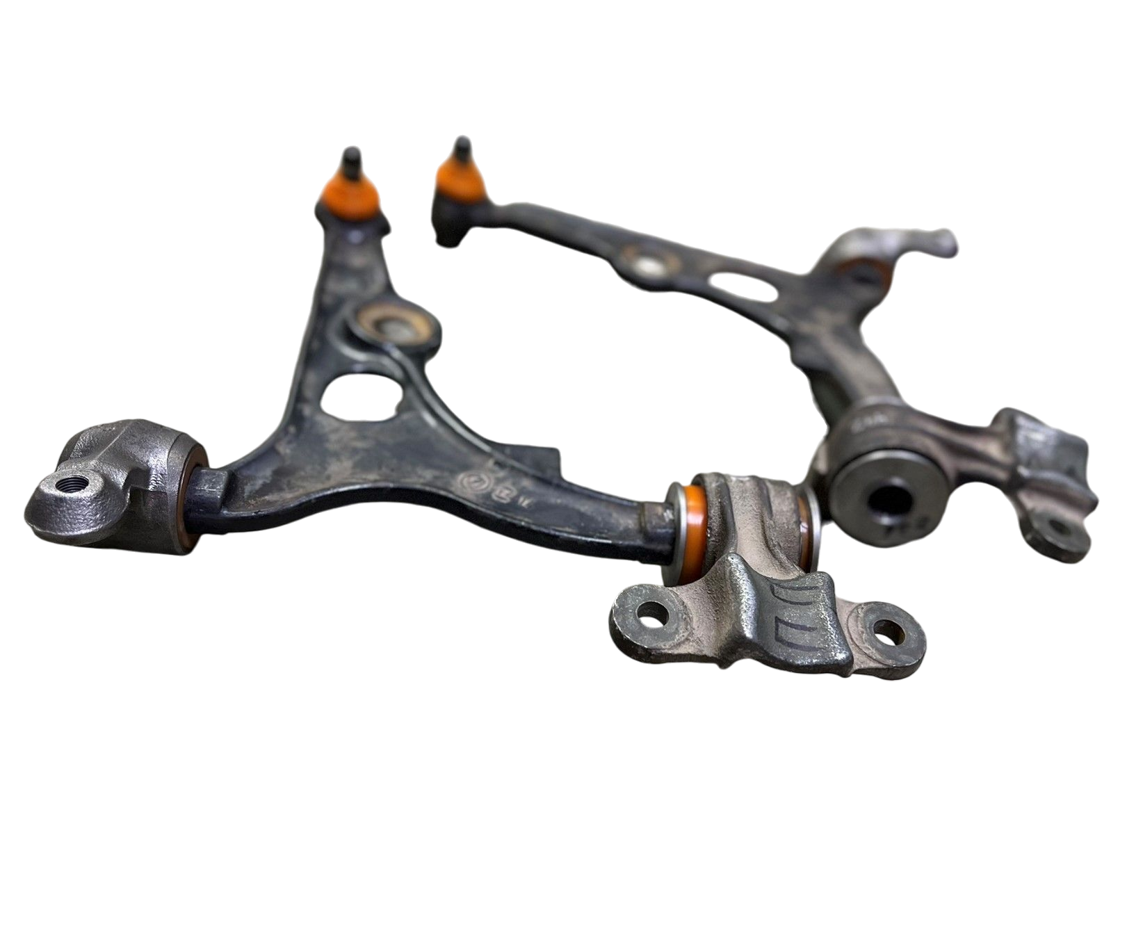 Передній нижній важіль Citroen Jumpy 1995-2007 Послуга з перепресування сайлентблоків (Сайлентблоки в ціну не входять)