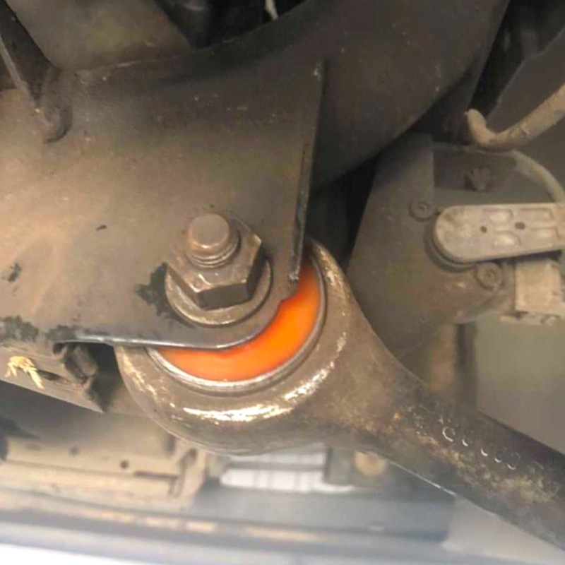 Передній важіль BMW 7 E32 1987-1994 4,1L Послуга з перепресування сайлентблоків (Сайлентблоки в ціну не входять)