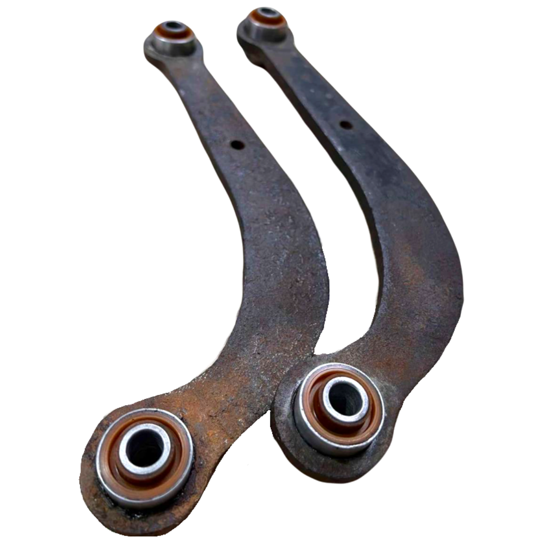 Задній поперечний важіль Toyota Matrix 2002-2008 Послуга з перепресування сайлентблоків (Сайлентблоки в ціну не входять)