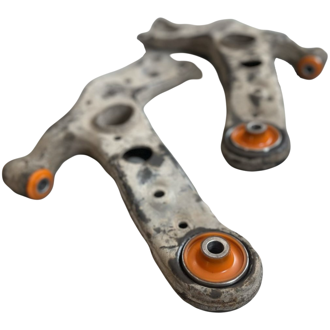 Передній важіль Toyota Rav4 2000-2005 Послуга з перепресування сайлентблоків (Сайлентблоки в ціну не входять)