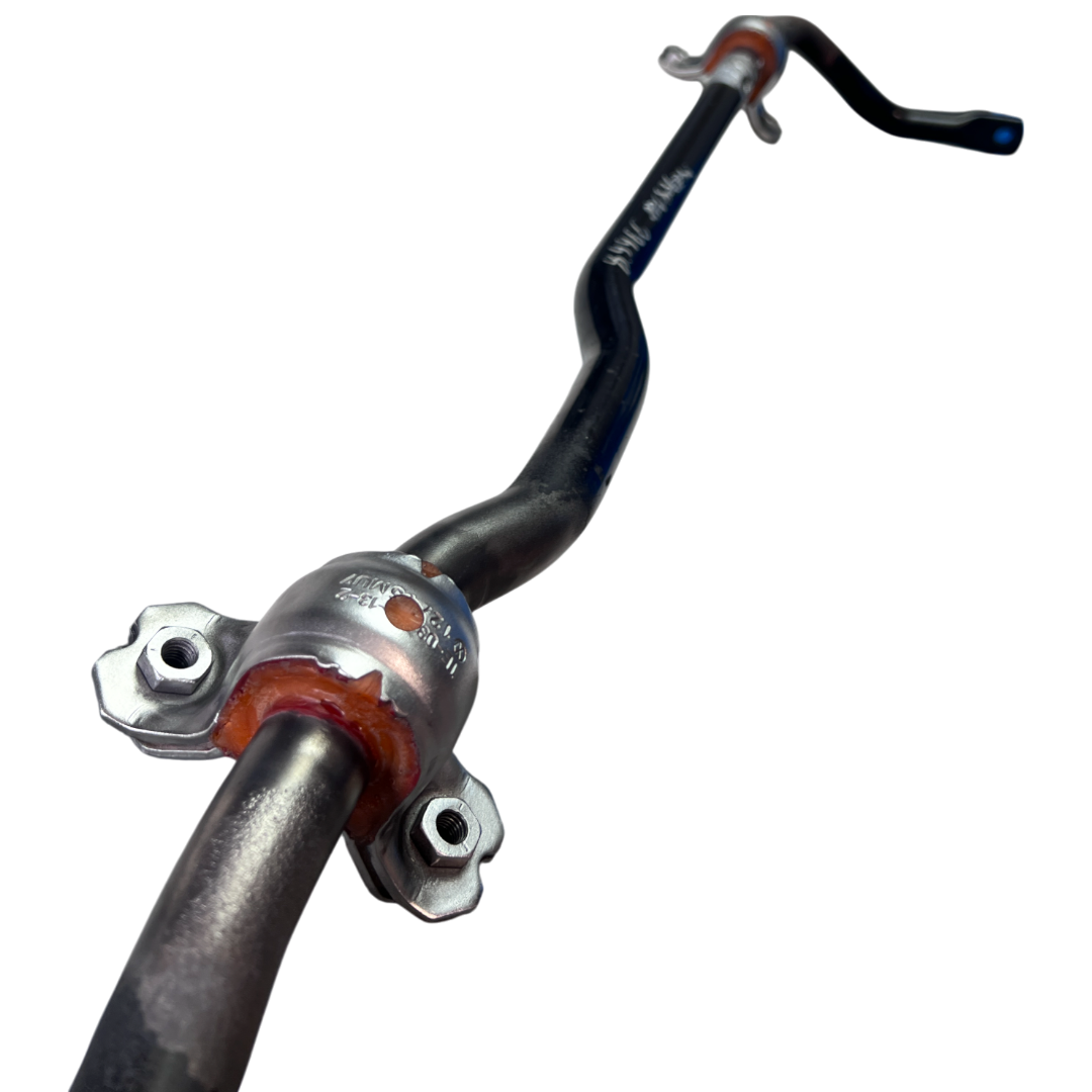 Передній стабілізатор Seat Ateca 2016- 1,4L втулки ВВАРЕНІ в стабілізатор