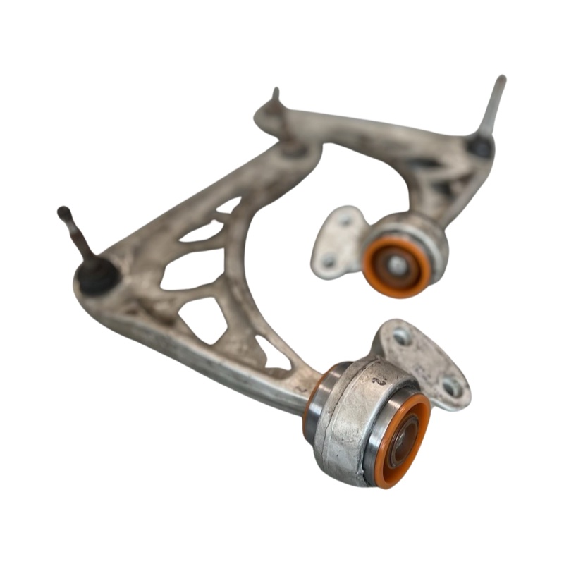 Передній важіль BMW E86 2002-2008 Послуга з перепресування сайлентблоків (Сайлентблоки в ціну не входять)