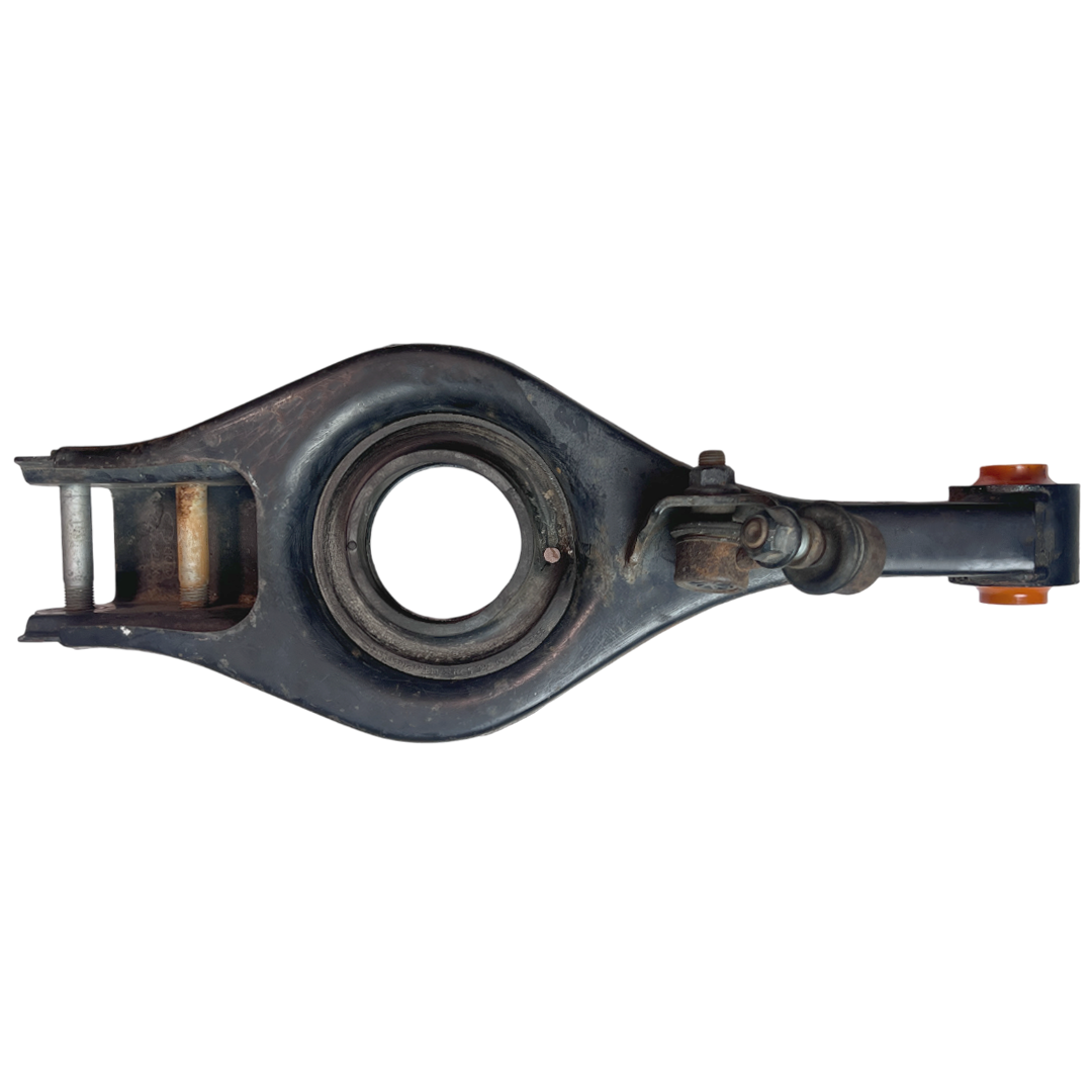 Задній підпружинний важіль Hyundai Genesis 2008-2014 Послуга з перепресування сайлентблоків (Сайлентблоки в ціну не входять)