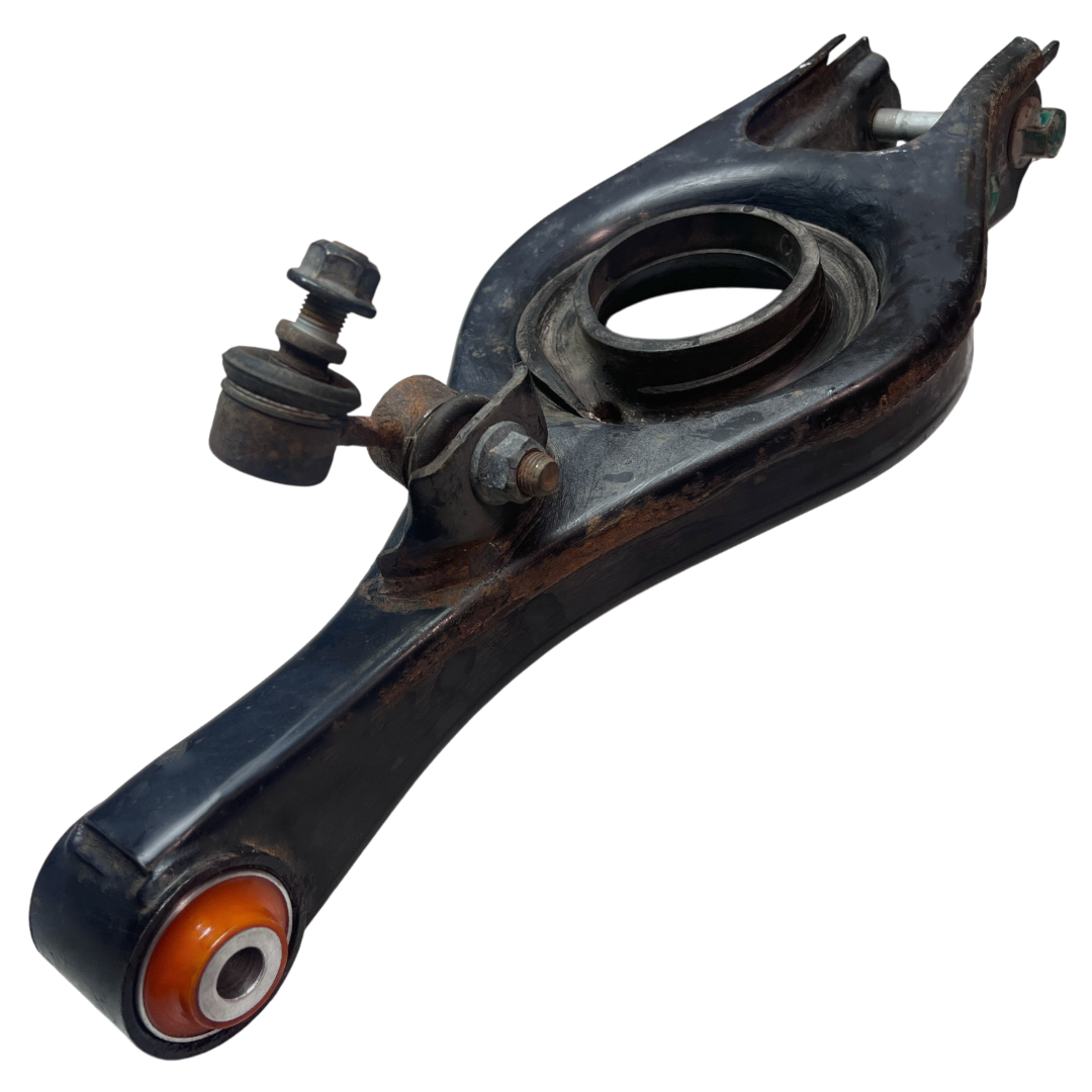 Задній підпружинний важіль Hyundai Genesis 2008-2014 Послуга з перепресування сайлентблоків (Сайлентблоки в ціну не входять)