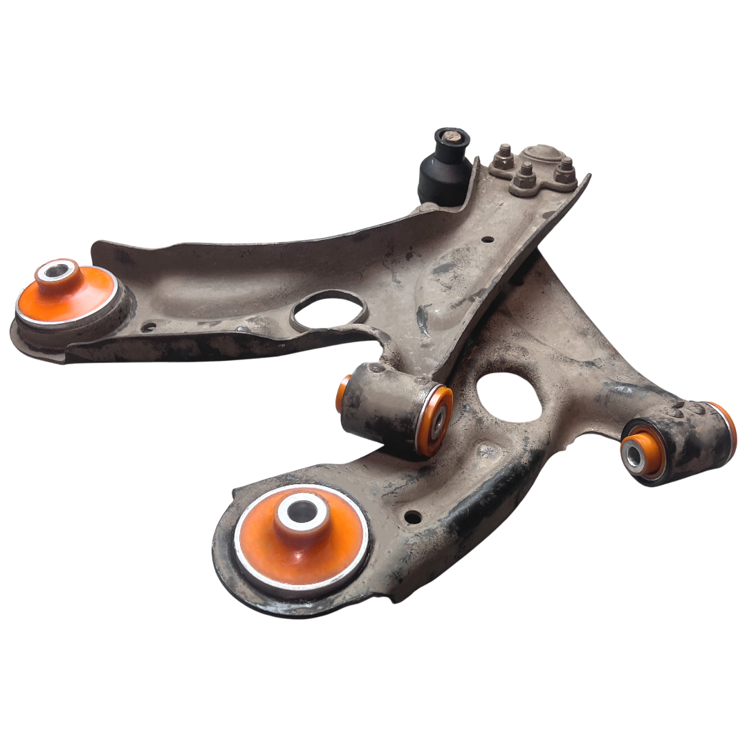 Передній важіль Chevrolet Cobalt 2011- Послуга з перепресування сайлентблоків (Сайлентблоки в ціну не входять)