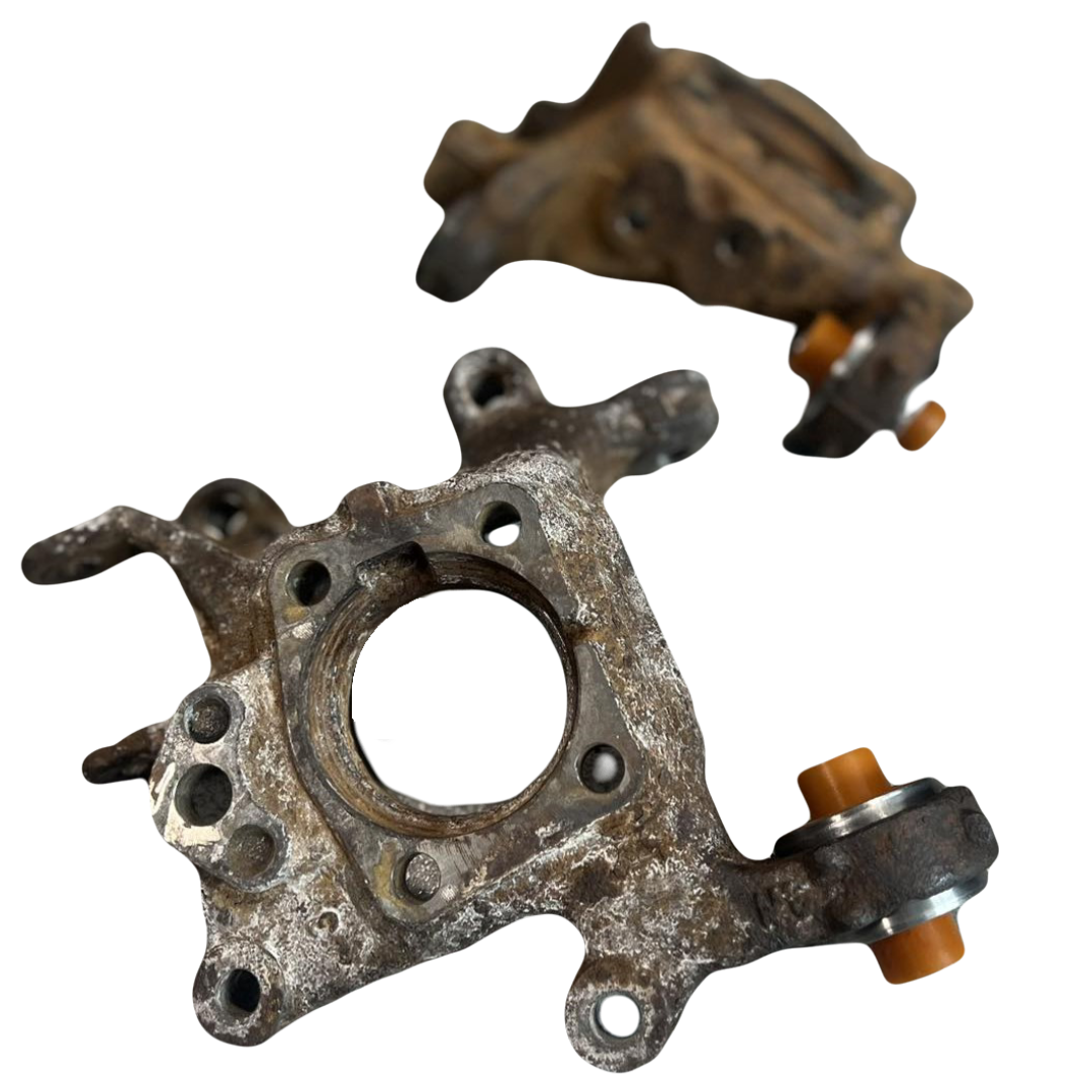 Задня цапфа Toyota RAV 4 III 2005-2013 Послуга з перепресування сайлентблоків (Сайлентблоки в ціну не входять)