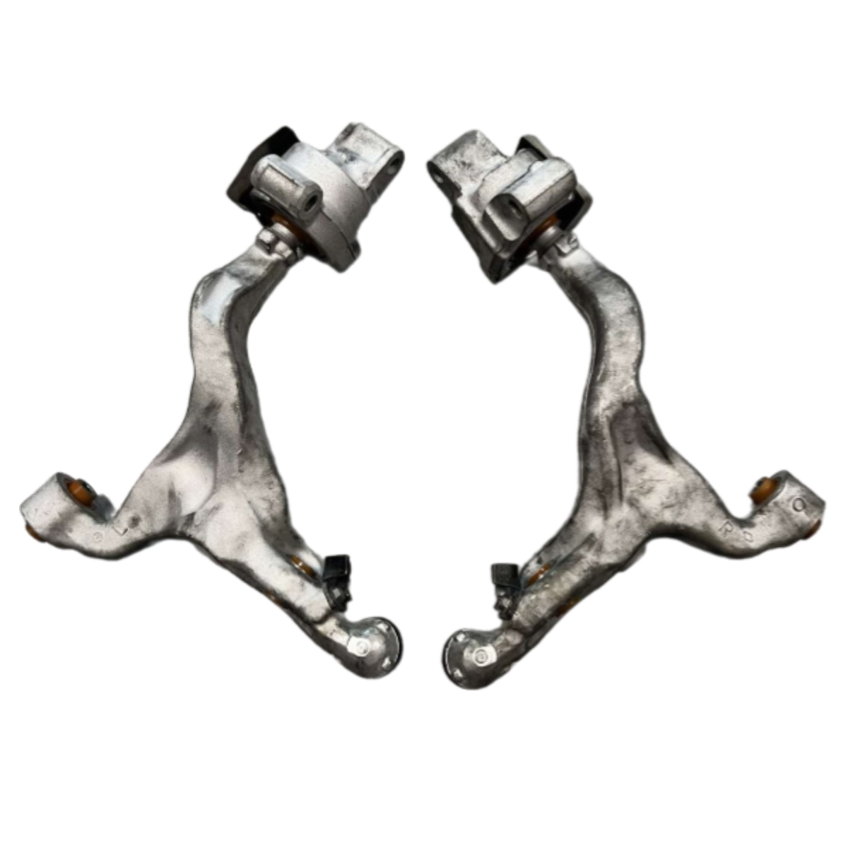 Передній важіль Nissan Skyline 2006-2014 Послуга з перепресування сайлентблоків (Сайлентблоки в ціну не входять) pp2011pos