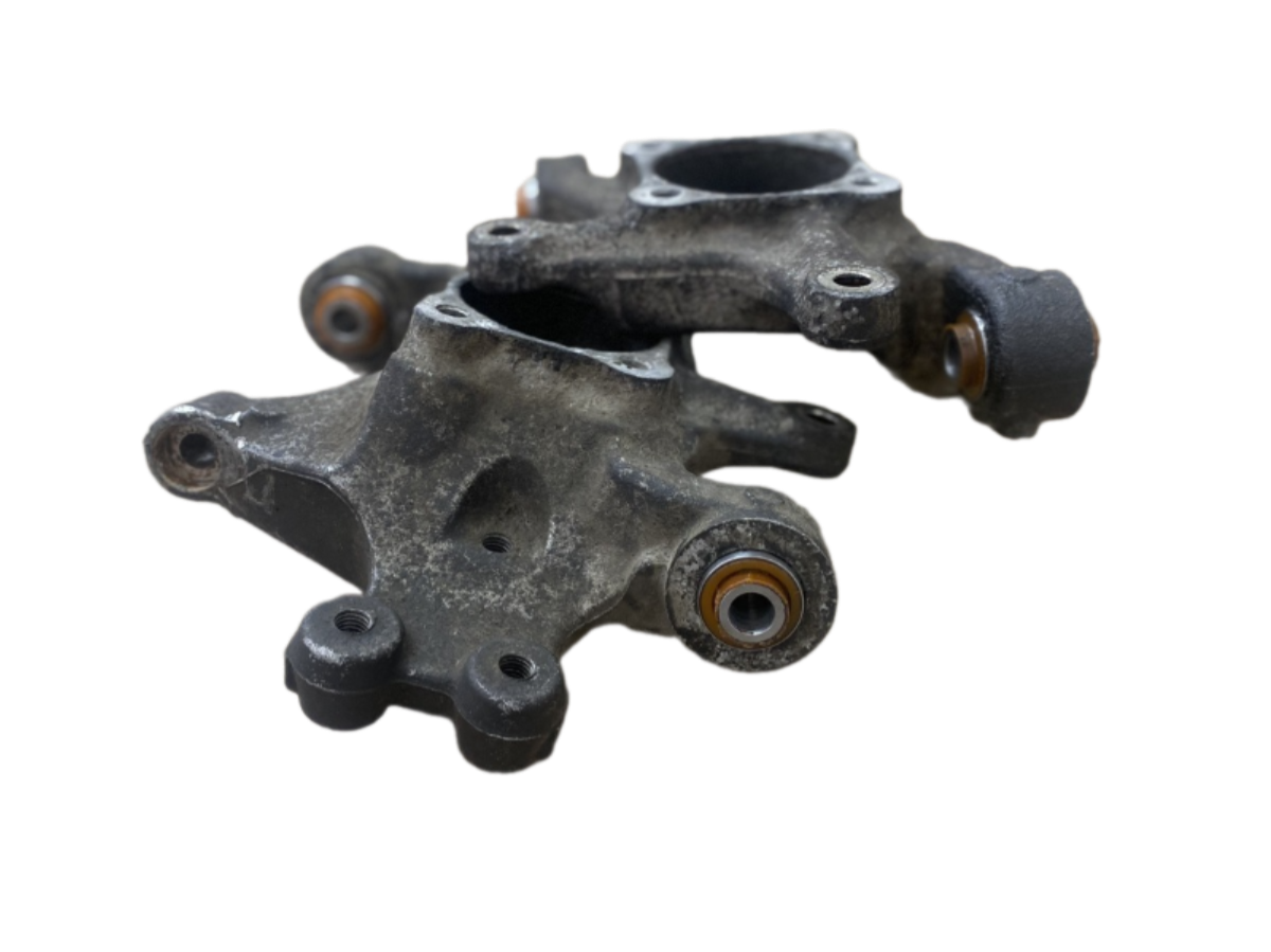 Задня цапфа Opel Antara 2006-2010 Послуга з перепресування сайлентблоків (Сайлентблоки в ціну не входять)