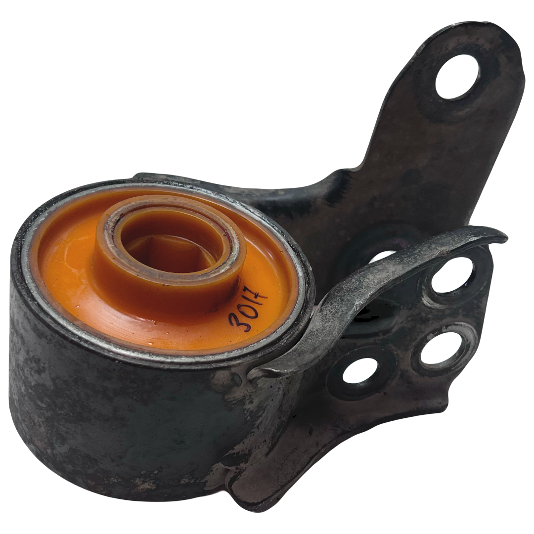 Поліуретановий сайлентблок переднього нижнього важеля задній Honda Odyssey 2017- USA В КРОНШТЕЙНІ