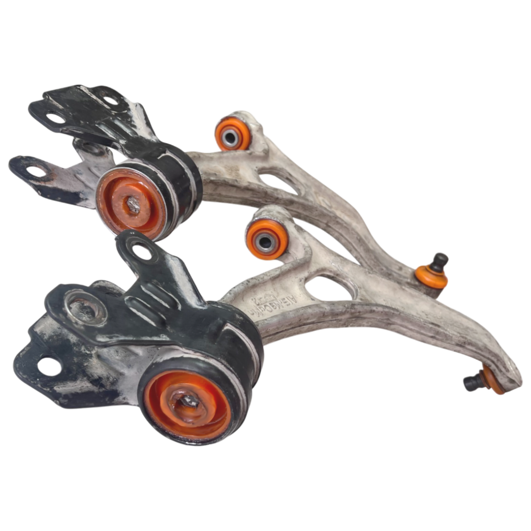 Передній нижній важіль Ford C-Max 2010- 2,0L Послуга з перепресування сайлентблоків (Сайлентблоки в ціну не входять)