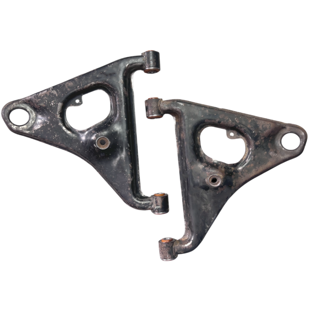 Задній нижній важіль Nissan 200Sx 1988-1993 Послуга з перепресування сайлентблоків (Сайлентблоки в ціну не входять)