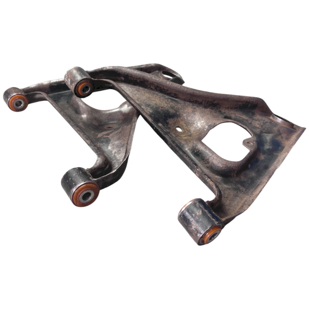 Задній нижній важіль Nissan 200Sx 1988-1993 Послуга з перепресування сайлентблоків (Сайлентблоки в ціну не входять)