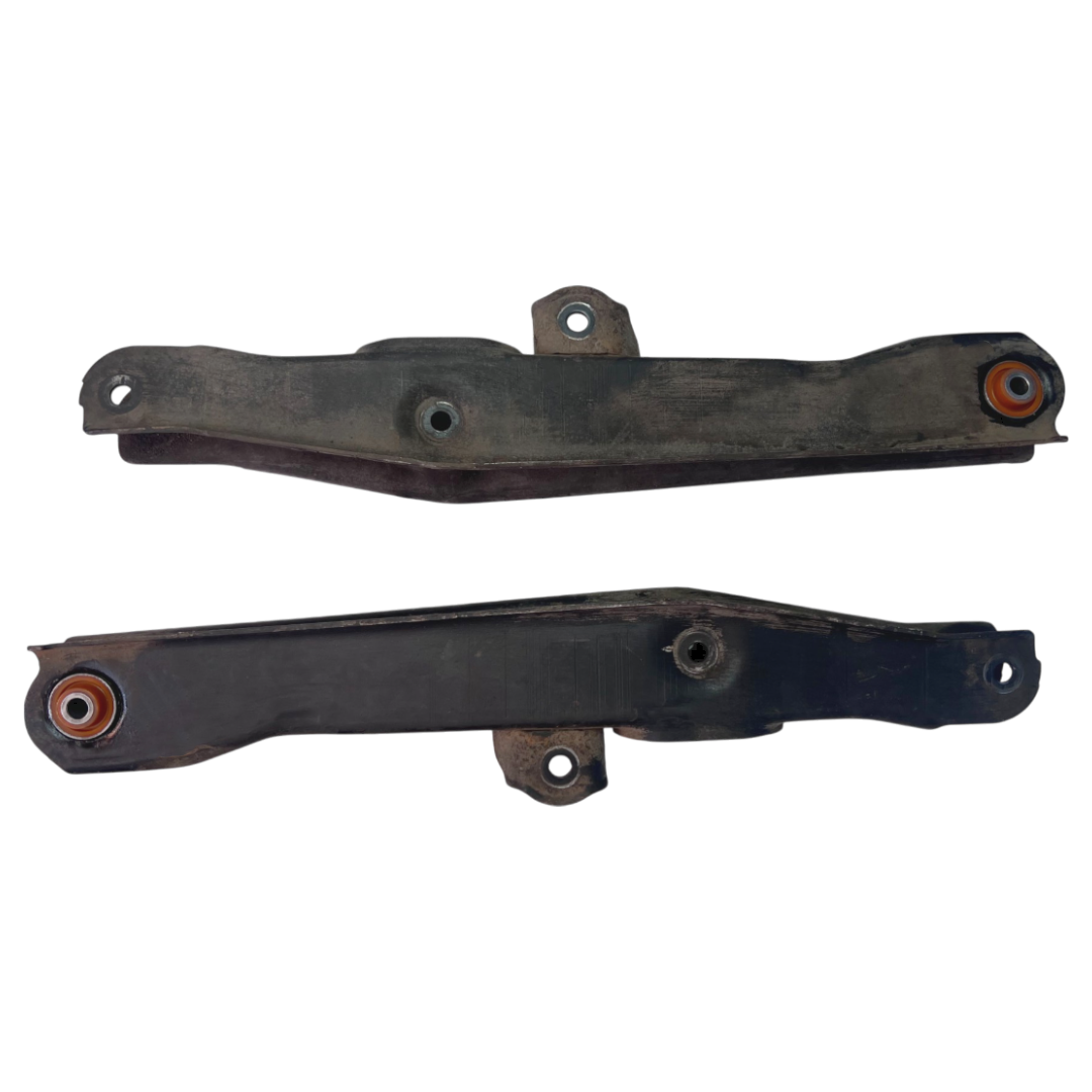 Задний подпружинный рычаг Dodge Journey 2011- Услуга с перепресовки сайлентблоков (Сайлентблоки в цену не входят)