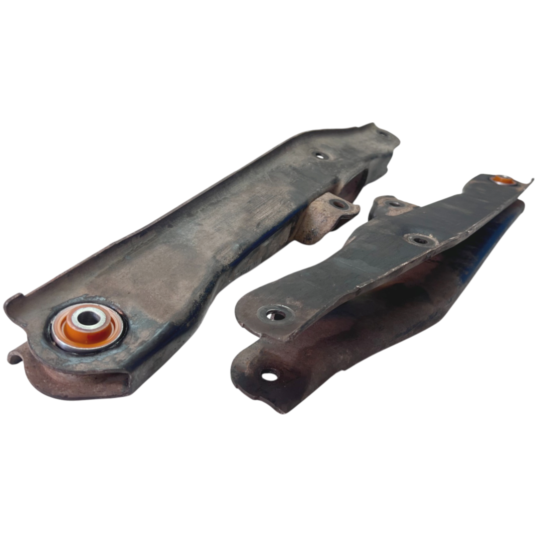 Задний подпружинный рычаг Dodge Journey 2011- Услуга с перепресовки сайлентблоков (Сайлентблоки в цену не входят)