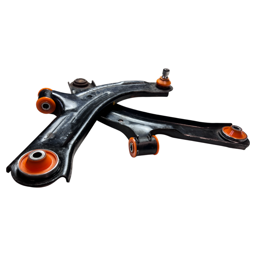 Передній нижній важіль Nissan Tiida 2004-2011 Послуга з перепресування сайлентблоків (Сайлентблоки в ціну не входять)