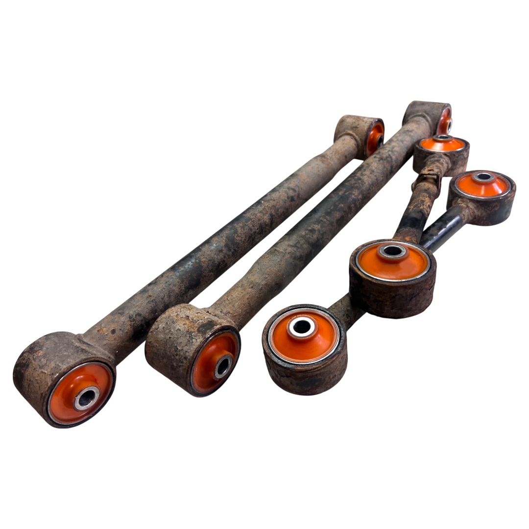 Задня підвіска автомобіля Chevrolet Tracker 1998-2008 Послуга з перепресування сайлентблоків (Сайлентблоки в ціну не входять)