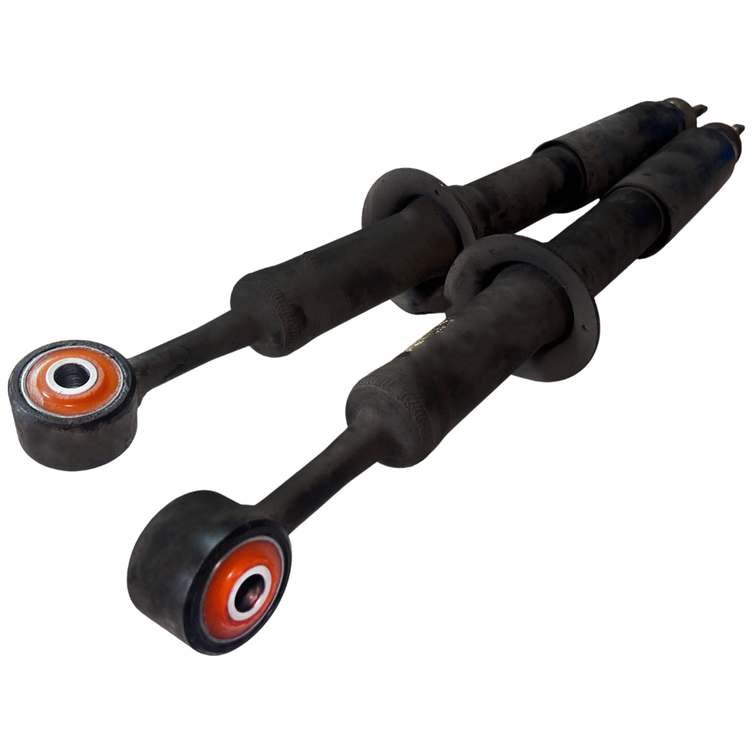 Передний амортизатор Toyota Hilux 2015- Услуга с перепресовки сайлентблоков (Сайлентблоки в цену не входят)