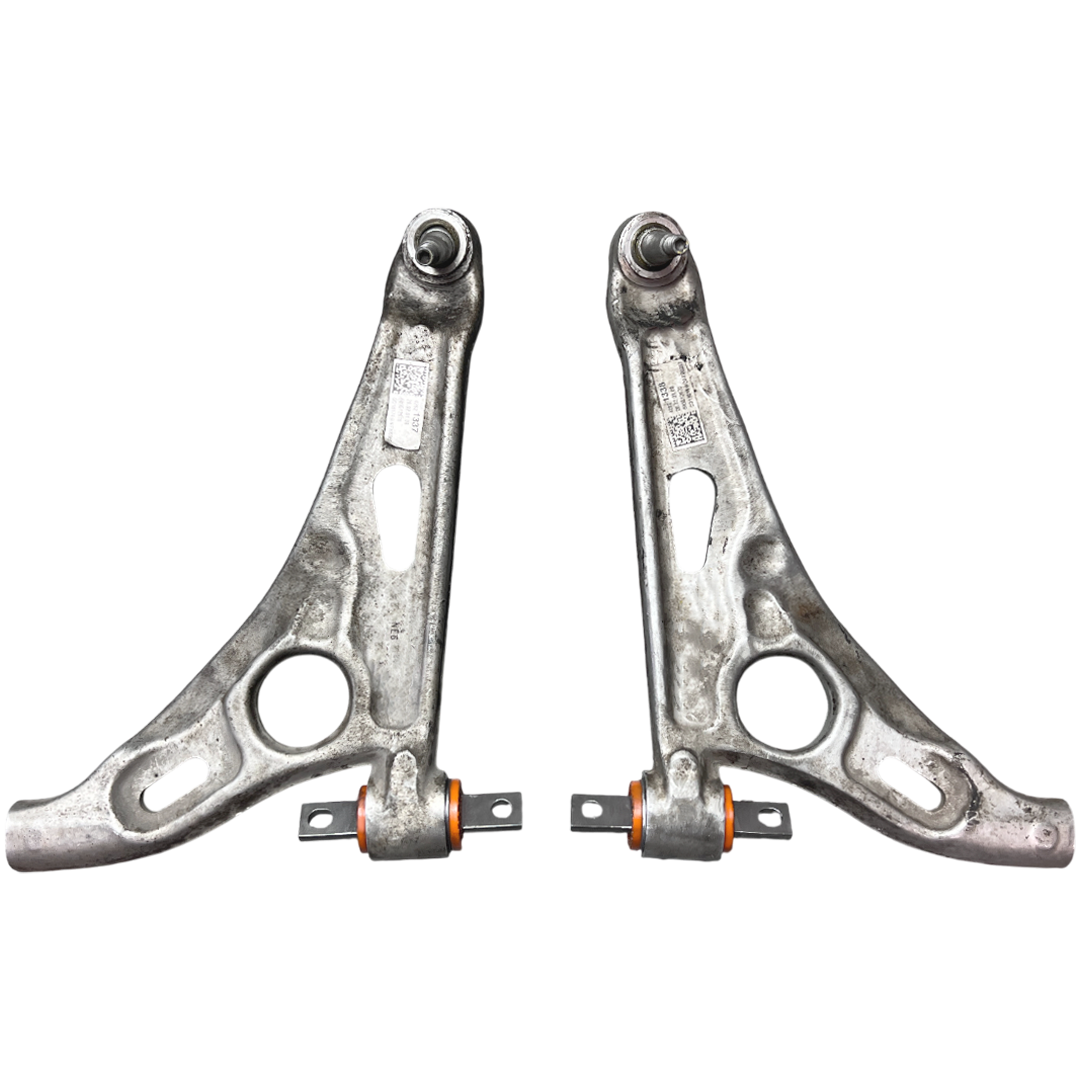 Front arm Chevrolet Bolt 2017- Service with repressing of bushings (Bushings are not included in the price)